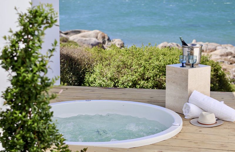 NOMA House — the private jacuzzi, facing the bay