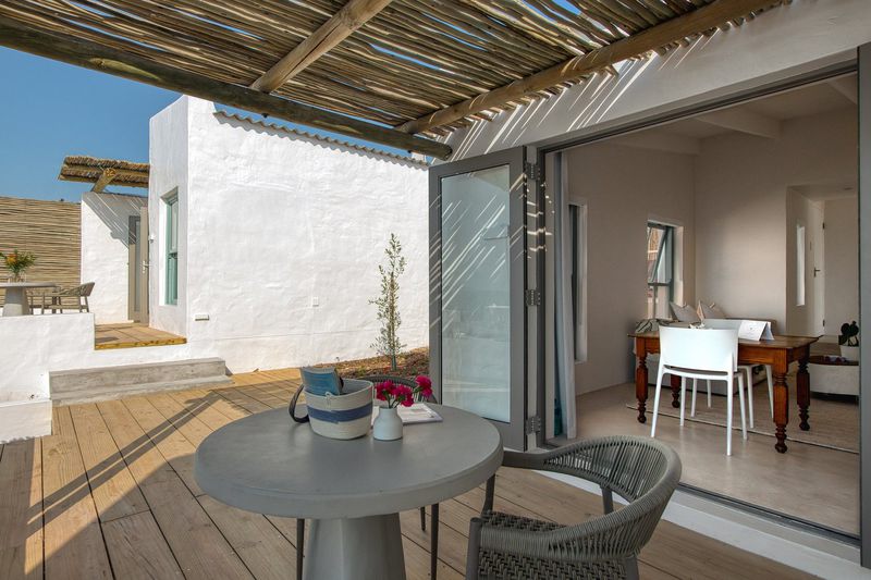 TOVA Studio — detail